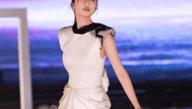 贾静雯说只要不卖股票就当存钱