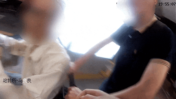 92岁老人刚到杭州就惊动警方!曾在浙大求学数十年,坐轮椅坚持回母校看看